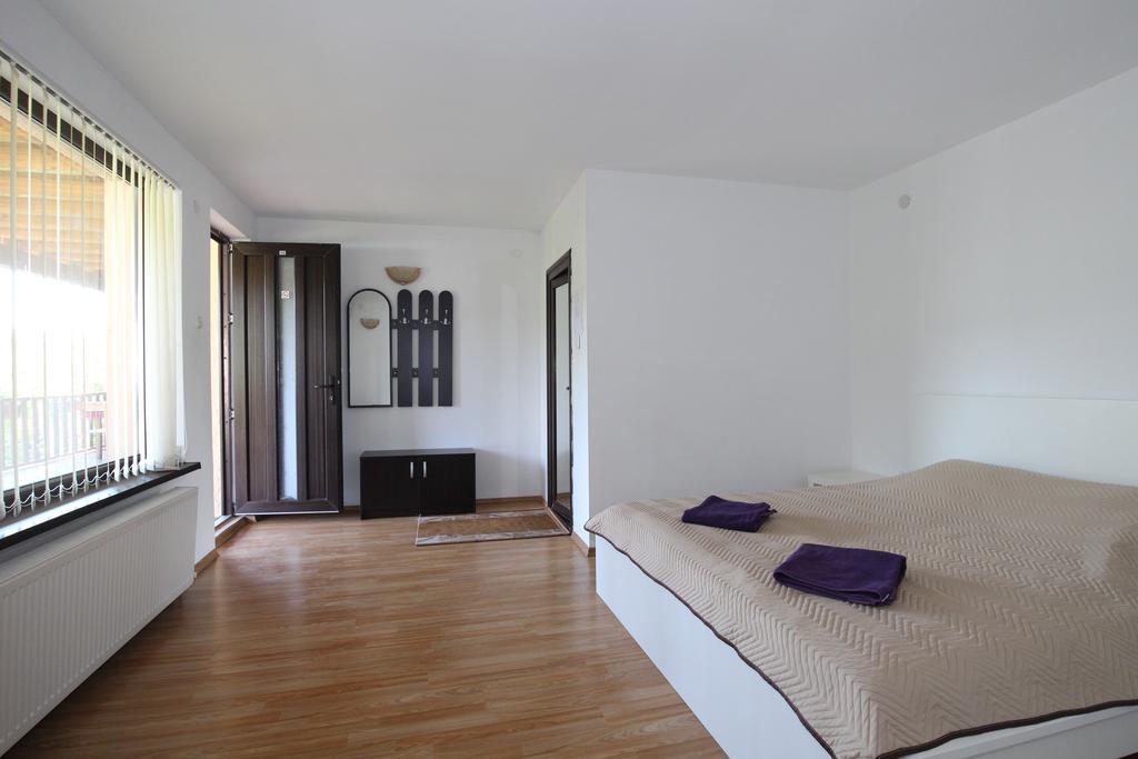 Slanchevata Kashta Hotel Krushuna Ngoại thất bức ảnh