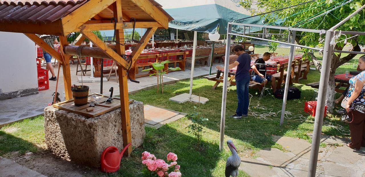 Slanchevata Kashta Hotel Krushuna Ngoại thất bức ảnh